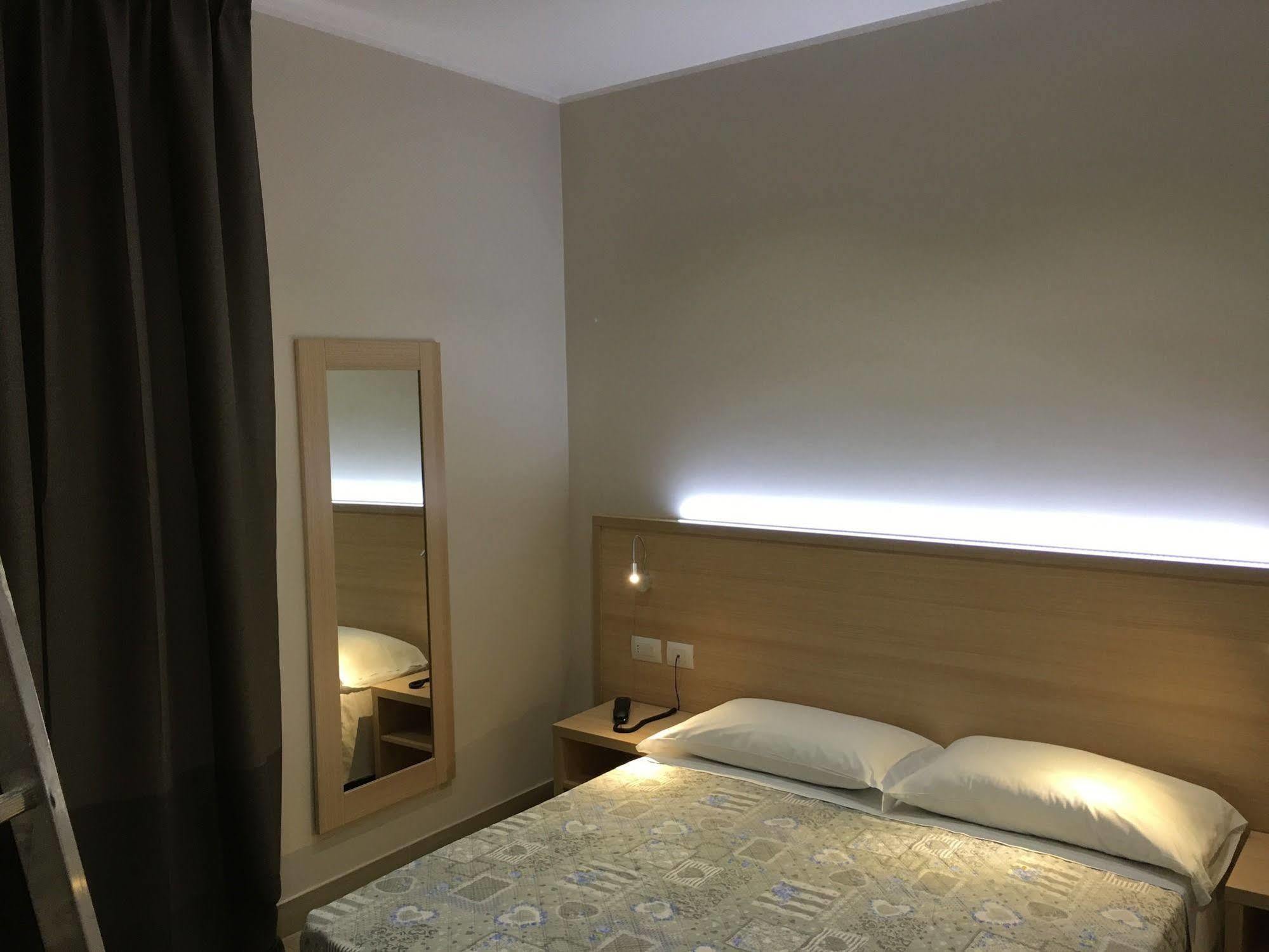 Hotel San Biagio Milan Exterior photo