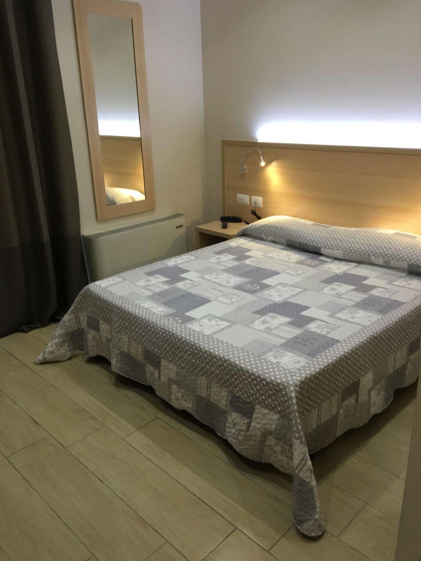 Hotel San Biagio Milan Exterior photo